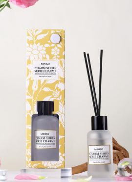 Charm Series Reed Diffuser (Sandalwood)